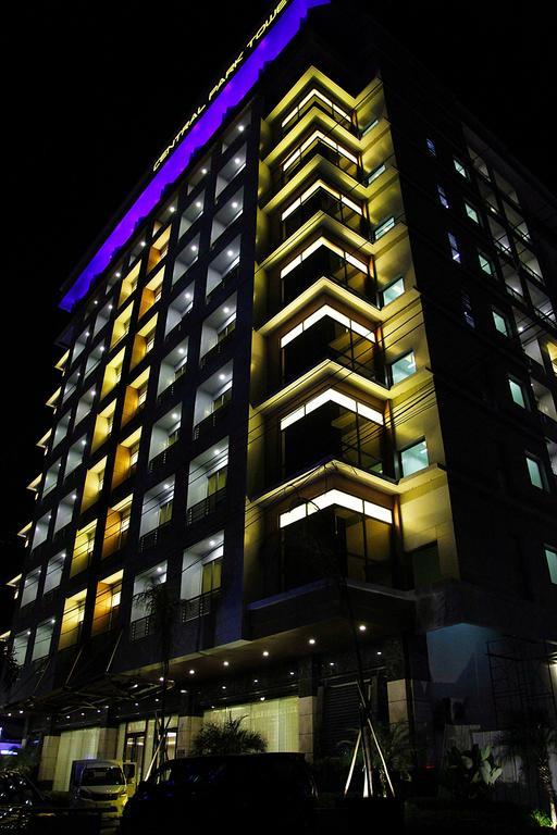 Central Park Tower Resort Ángeles Exterior foto